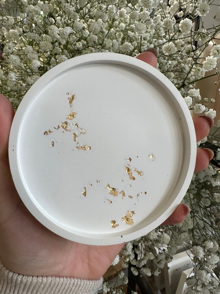 podstawka okrągła z gipsu polimerowego